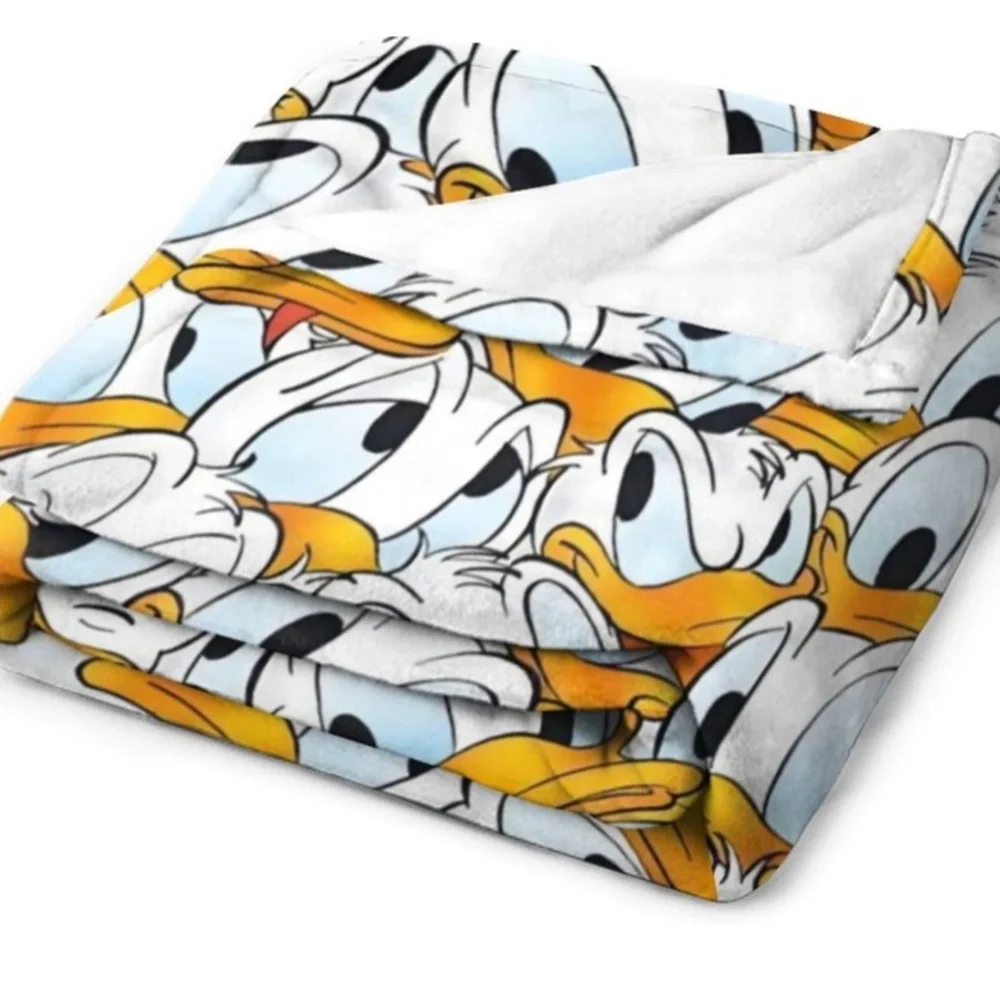 NEW Donald Duck Fleece Throw Blanket